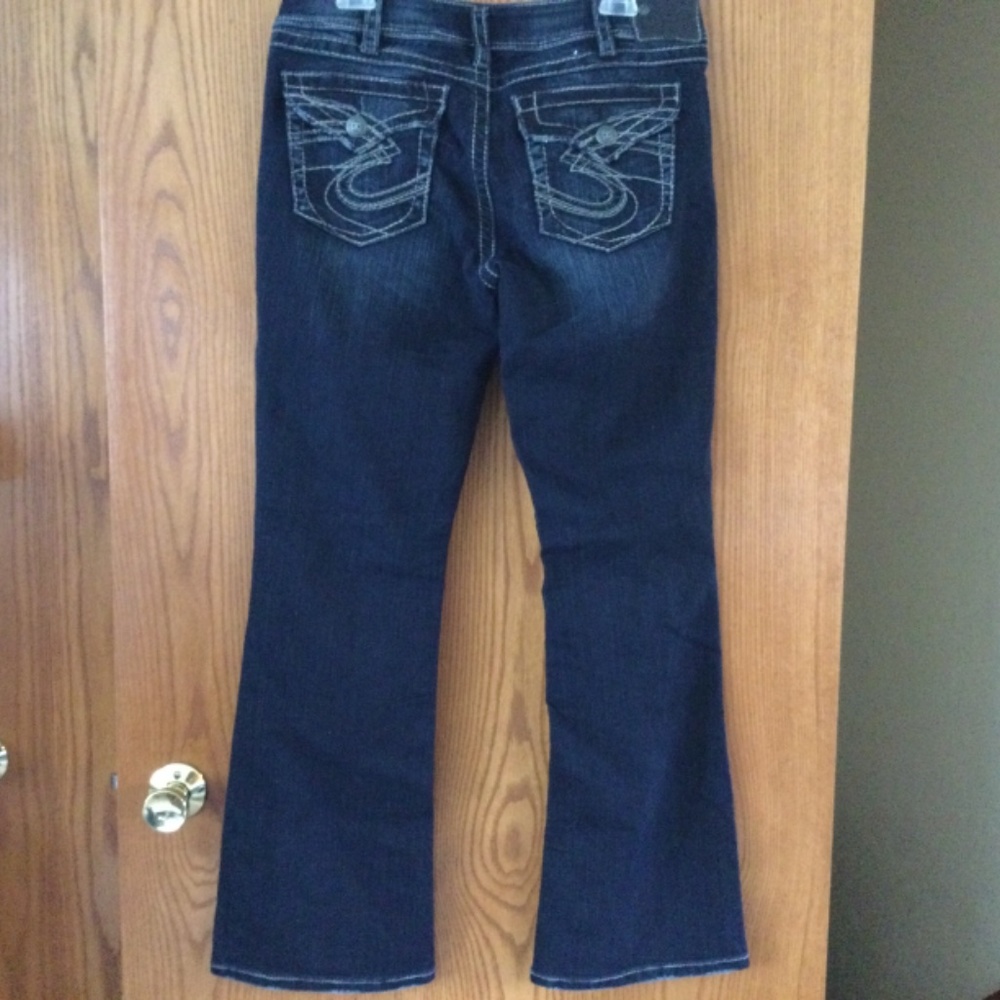 Silver Jeans - Picture 4 of 9